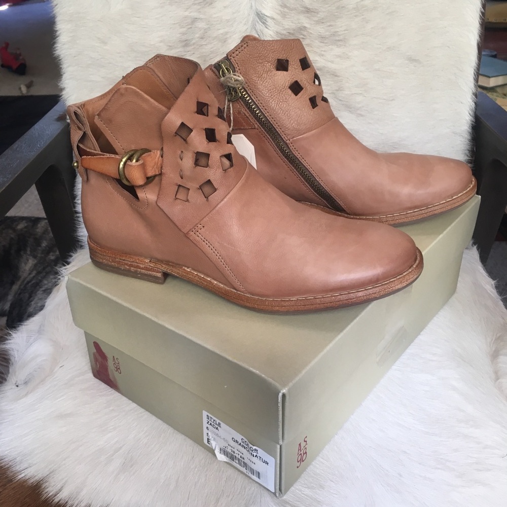 NIB AS98 Zada Booties in 39